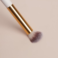 Кисть для макияжа «White», 18 (± 1) см, цвет белый Кисть для макияжа «White», 18 (± 1) см, цвет белый