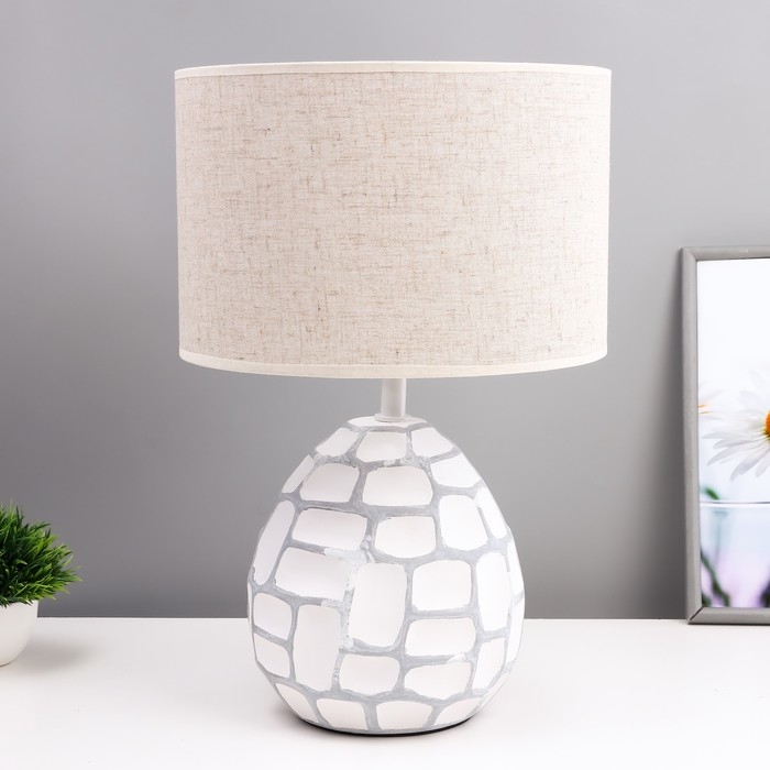 Настольная лампа Настольная лампа "Камилла" Е27 40Вт бело-серый 27,5х27,5х42,5 см RISALUX