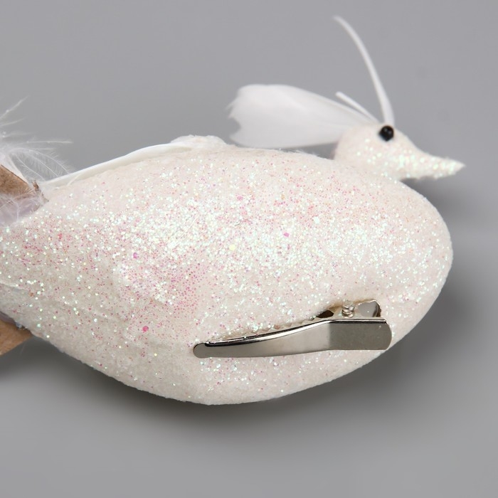 Пушистик на прищепке "Голубь с высоким хохолком и в блестках" белый 7х5х28 см