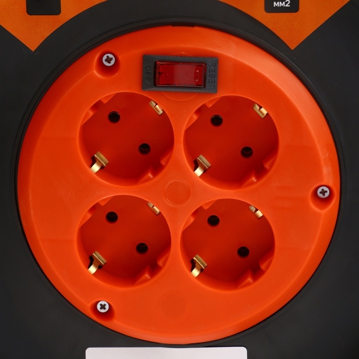 Удлинитель на катушке Luazon Lighting ЕСО, 4 розетки, 20 м, 10 А, ПВС 3х0.75 мм2, с з/к, IP 20, термовыключатель