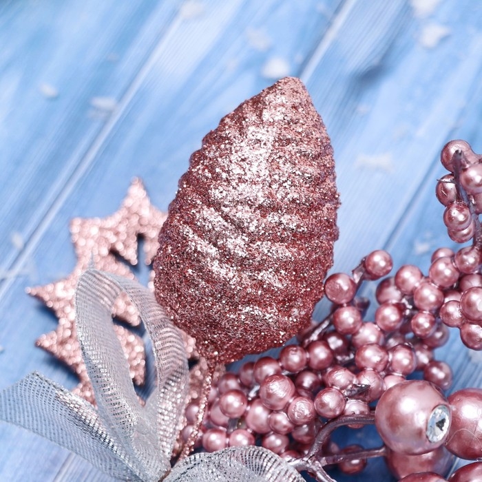 Декор Декор "Зимнее восхищение" ягоды шишка бантик, 21 см, розовый