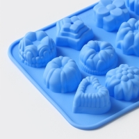 Форма для выпечки Доляна «Немецкий кекс, роза», силикон, 16×21 см, 12 ячеек (d=4,2 см), цвет голубой Форма для выпечки Доляна «Немецкий кекс, роза», силикон, 16×21 см, 12 ячеек (d=4,2 см), цвет голубой