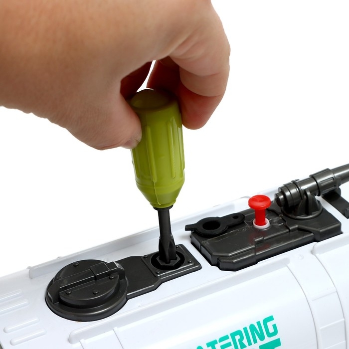 Конструктор винтовой &laquo;Автоцистерна&raquo;, стреляет водой, свет, звук, инерция, 60 деталей