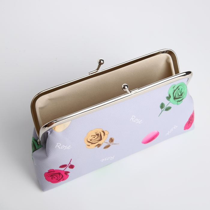 Косметичка на фермуаре, цвет серый