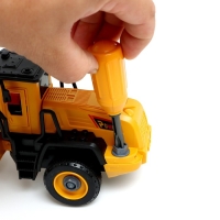 Конструктор винтовой &laquo;Погрузчик&raquo;, инерция, 33 детали