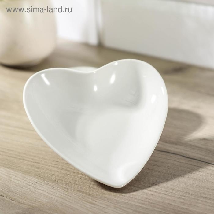 Набор салатников керамических «Сердца», 2 предмета, 13×12,5 см, цвет белый Набор салатников керамических «Сердца», 2 предмета, 13×12,5 см, цвет белый
