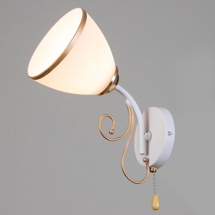 Бра 2020/1 E27 60Вт белый+золото 20х11х16 см Бра 2020/1 E27 60Вт белый+золото 20х11х16 см