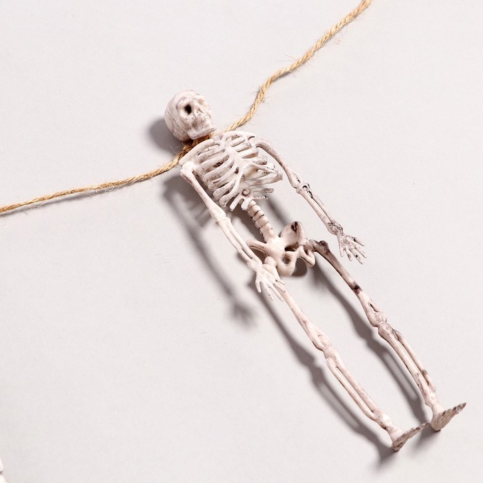 Гирлянда &laquo;Скелеты&raquo;