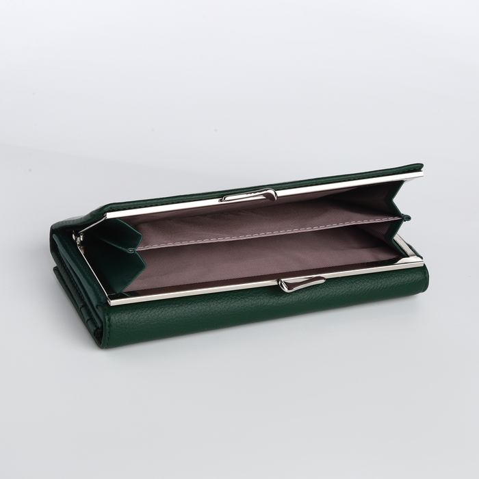 Кошелёк женский на магните, цвет тёмно-зелёный Кошелёк женский на магните, цвет тёмно-зелёный