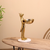 Блюдо "Волк угощает" алюминий 20х25х42 см Блюдо "Волк угощает" алюминий 20х25х42 см