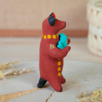 Дымковская игрушка "Медведь с цветком, с петухом, с гармонью", 11 см,  микс