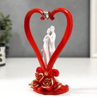 Сувенир полистоун "Молодожёны в сердце" 19х12х9,5 см Сувенир полистоун "Молодожёны в сердце" 19х12х9,5 см