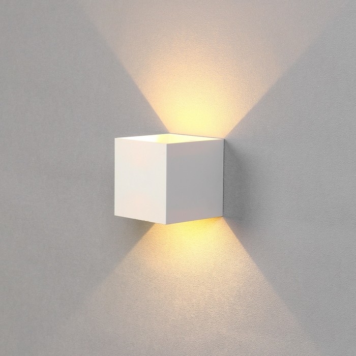 Светильник фасадный «Куб», FSD-063, 6 Вт, 3000К, регулир. луч, IP65, 220 В, пластик, белый 1008423 Светильник фасадный «Куб», FSD-063, 6 Вт, 3000К, регулир. луч, IP65, 220 В, пластик, белый 1008423