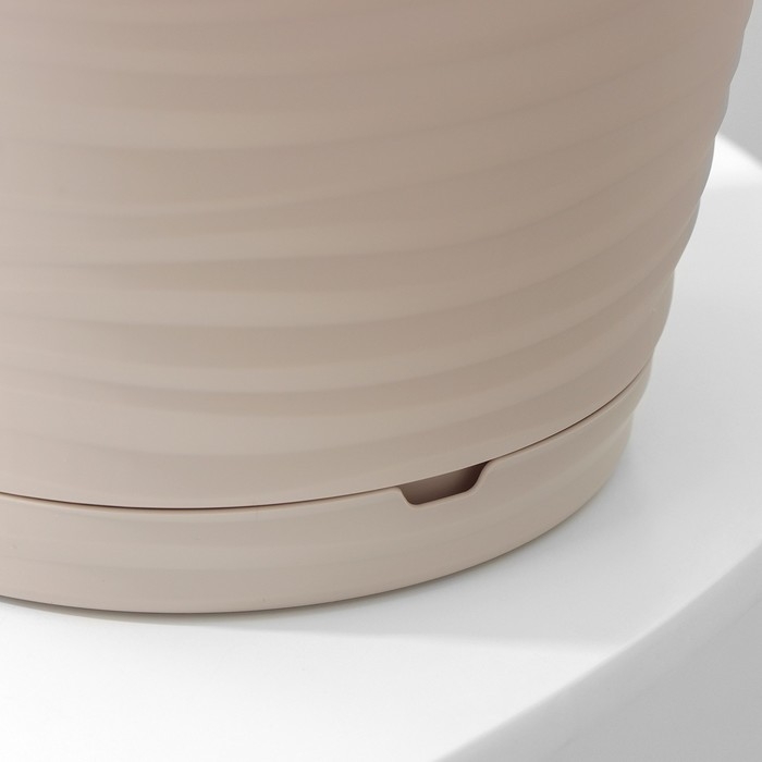 Горшок для цветов с поддоном Saffron, 2,6 л, d=17,6 см, h=16,2 см, пластиковый, цвет бежевый Горшок для цветов с поддоном Saffron, 2,6 л, d=17,6 см, h=16,2 см, пластиковый, цвет бежевый