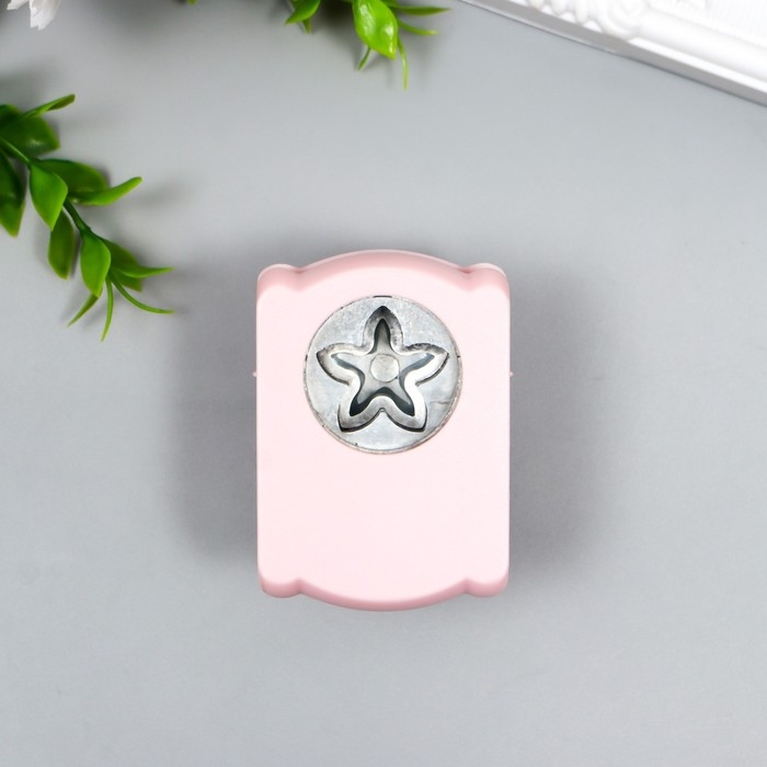 Дырокол фигурный Дырокол фигурный "Цветочек" d=2,5 см 5х5х4 см МИКС