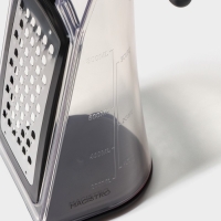 Терка кухонная Magistro Gretta, 3 лезвия в комплекте, противоскользящее основание Терка кухонная Magistro Gretta, 3 лезвия в комплекте, противоскользящее основание