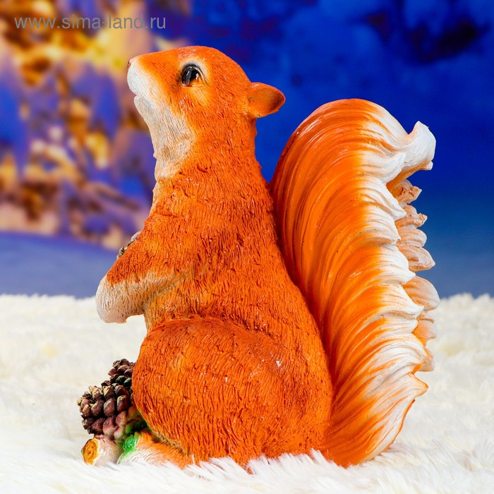 Садовая фигура Садовая фигура "Белка стоящая с шишками" 25х20х14см