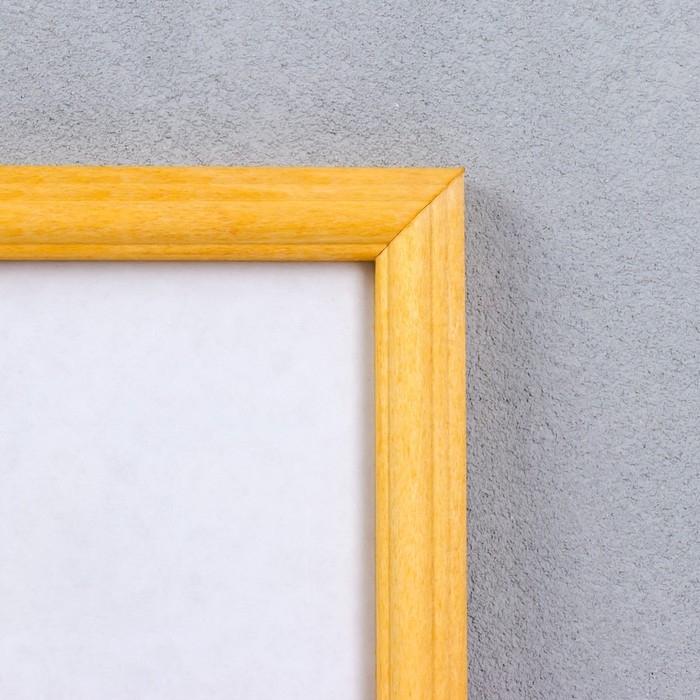 Фоторамка  дерево 30х40 см, сосна (пластиковый экран)