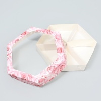 Коробка кондитерская складная, упаковка &laquo;Розы&raquo;, 23 х 23 х 4 см