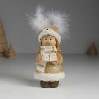 Сувенир полистоун "Девочка в шапке-сове, в золотистой шубке, с подарком" 6х5,5х11,5 см Сувенир полистоун "Девочка в шапке-сове, в золотистой шубке, с подарком" 6х5,5х11,5 см