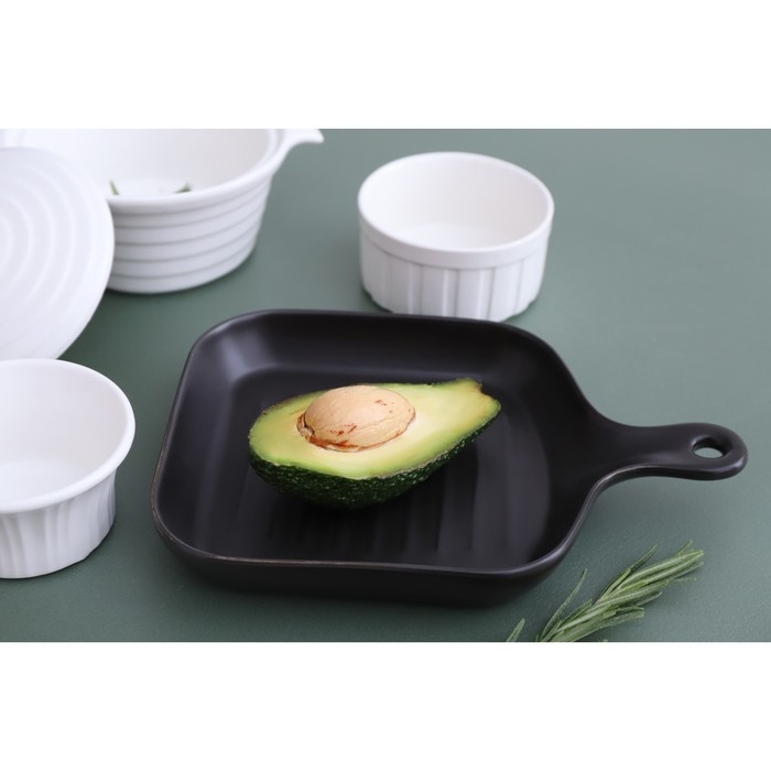 Блюдо из жаропрочной керамики для подачи Magistro &laquo;Сковорода-гриль&raquo;, 23&times;16&times;3 см, цвет чёрный