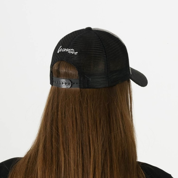 Кепка мужская с сеткой DIGNITY, цвет чёрный, р-р 56 Кепка мужская с сеткой DIGNITY, цвет чёрный, р-р 56