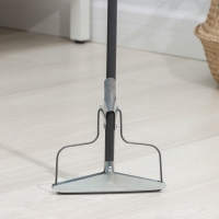 Тряпкодержатель, металлический черенок 150 см, 19×2×150 см, цвет МИКС Тряпкодержатель, металлический черенок 150 см, 19×2×150 см, цвет МИКС