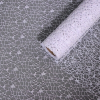 Упаковка для цветов "Паутинка с глиттером" белая 48 см х 4,5 м Упаковка для цветов "Паутинка с глиттером" белая 48 см х 4,5 м