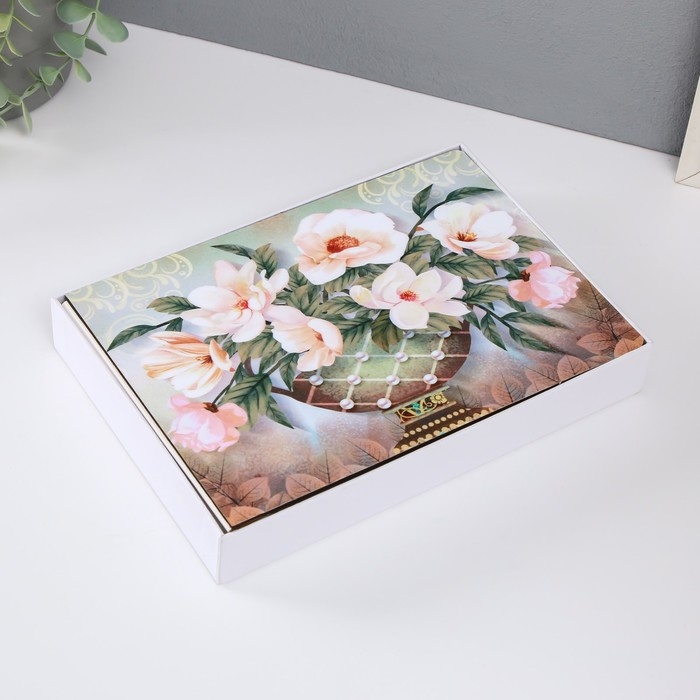 Фотоальбом на 50 фото 15х21 см "Цветы в винтажной вазе" дерево, в коробке 4х26х18,5 см