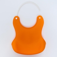 Нагрудник для кормления силиконовый с карманом, цвет оранжевый