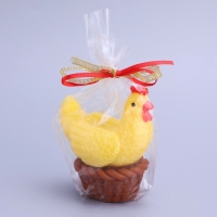 Декоративная свеча "Курочка в корзинке" Декоративная свеча "Курочка в корзинке"