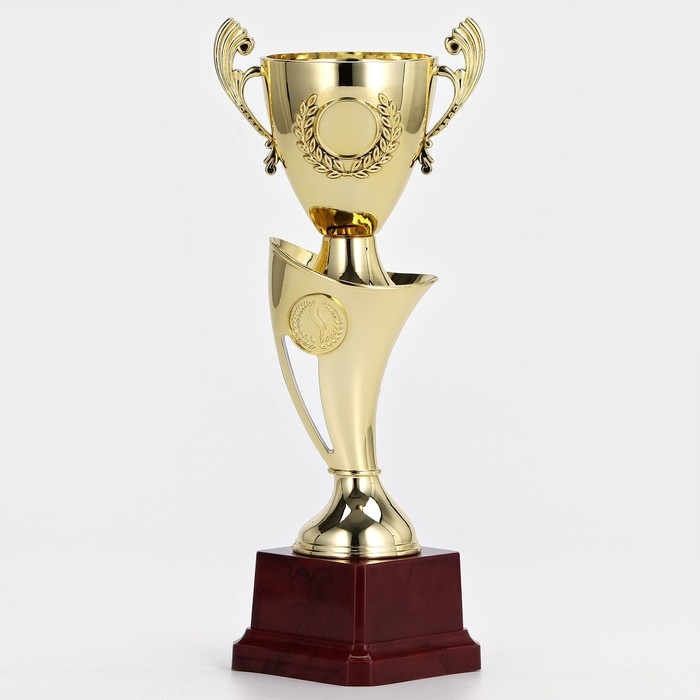 Кубок 097С, наградная фигура, золото, подставка пластик, 21 x 8 x 6 см. Кубок 097С, наградная фигура, золото, подставка пластик, 21 x 8 x 6 см.