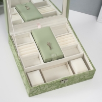 Шкатулка кожзам для украшений "Цветы" тиснение, серо-зелёная 25х25х8 см