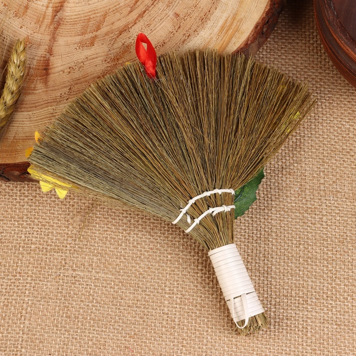 Оберег &laquo;Веник&raquo;, маленький, вертикальный, микс