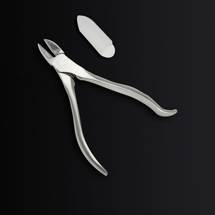 Кусачки педикюрные «Premium», скрытая пружина, изогнутая ручка, 12,5 см, длина лезвия - 17 мм, цвет серебристый Кусачки педикюрные «Premium», скрытая пружина, изогнутая ручка, 12,5 см, длина лезвия - 17 мм, цвет серебристый