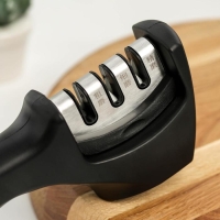 Точилка для ножей Доляна, 20&times;6&times;5,5 см, цвет МИКС