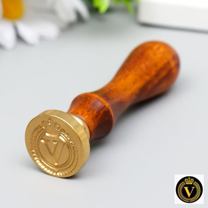 Печать для сургуча с деревянной ручкой Печать для сургуча с деревянной ручкой "Корона с буквой V" 9х2,5х2,5 см