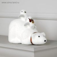 Светодиодная фигура &laquo;Пингвины на медведе&raquo; 28 &times; 21 &times; 15 см, флок, батарейки CR2032х2 (в комплекте), свечение тёплое белое