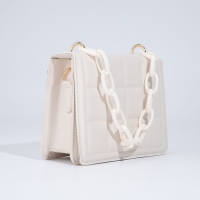 Сумка женская мессенджер из искусственной кожи с цепью, 14&times;20 см, цвет молочный