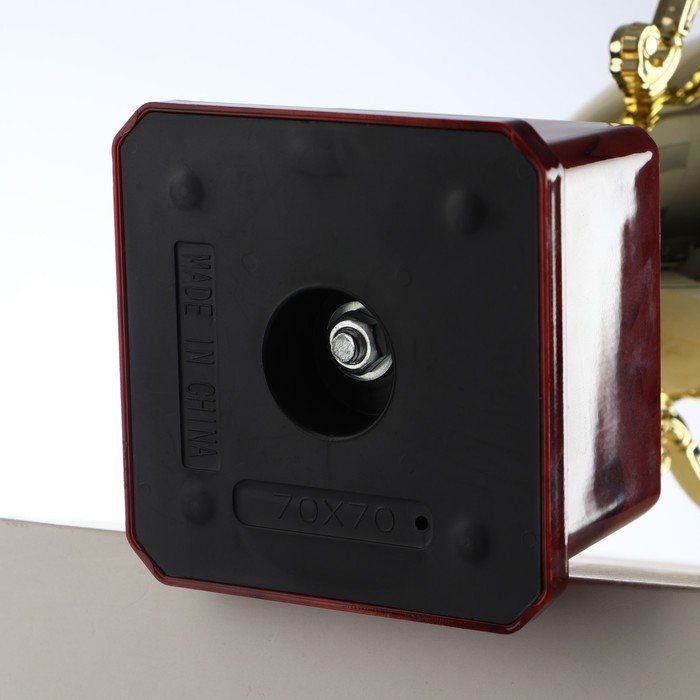 Кубок 014, наградная фигура, золото, подставка пластик, 32,5 × 16 × 8,5 см. Кубок 014, наградная фигура, золото, подставка пластик, 32,5 × 16 × 8,5 см.