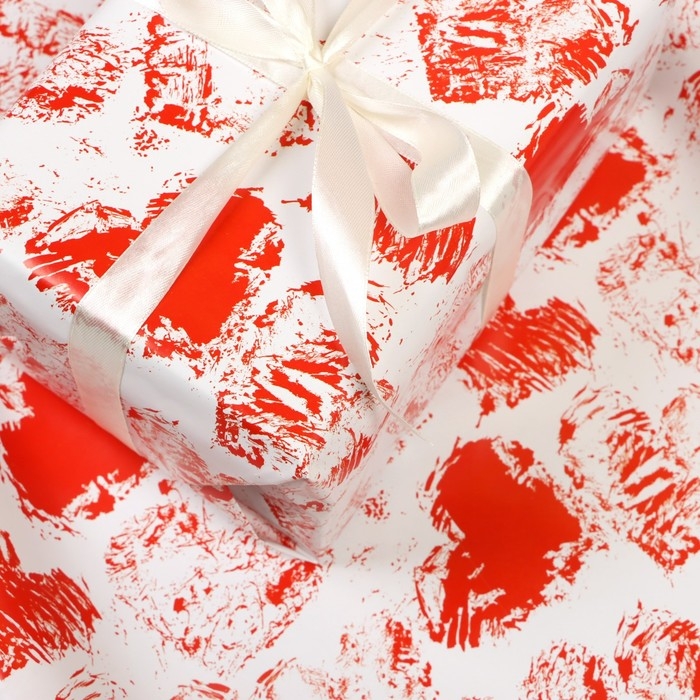 Бумага упаковочная глянцевая Бумага упаковочная глянцевая "Сердечки" , 100 х 70 см, 1 шт.