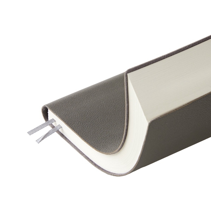 Ежедневник недатированный А5, 128 листов GRAND, интегральная обложка из искусственной кожи, ляссе, кремовый блок 70 г/м2, темно-серый