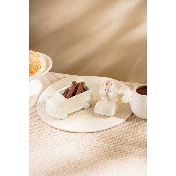 Конфетница керамическая SL Home «Лесные кролики», 17×10,5×17 см, цвет белый Конфетница керамическая SL Home «Лесные кролики», 17×10,5×17 см, цвет белый