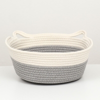 Экологичный лежак для животных (хлобчатобумажный), 35 х 35 х 12 см, вес до 5 кг, бело-серый Экологичный лежак для животных (хлобчатобумажный), 35 х 35 х 12 см, вес до 5 кг, бело-серый