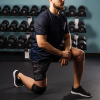 Наколенник-бандаж ONLYTOP, 1 шт., размер универсальный Наколенник-бандаж ONLYTOP, 1 шт., размер универсальный