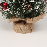Искусственная ёлка настольная &laquo;Зимнее волшебство. Ягодки&raquo;, в мешочке, 21х13 см