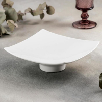 Блюдо фарфоровое квадратное Wilmax, d=18,5 см Блюдо фарфоровое квадратное Wilmax, d=18,5 см