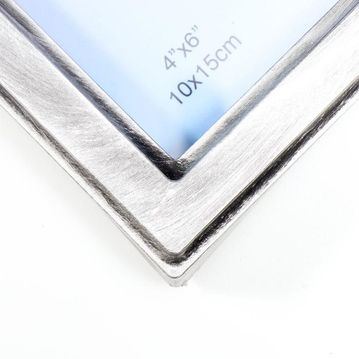 Фоторамка пластик на 2 фото 10х15, 13х13 см Фоторамка пластик на 2 фото 10х15, 13х13 см "Скоморох" тёмное серебро 22,5х31х2 см