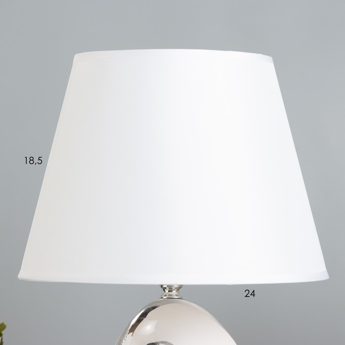 Настольная лампа "Кэтрин" Е14 40Вт бело-серебристый 25х25х40 см RISALUX