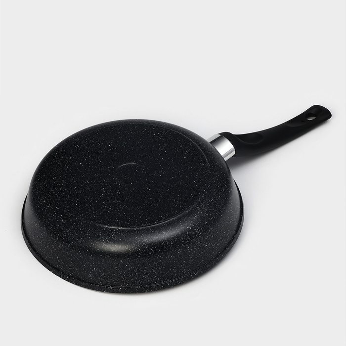 Сковорода Доляна &laquo;Элит&raquo;, d=24 см, пластиковая ручка, антипригарное покрытие, цвет чёрный